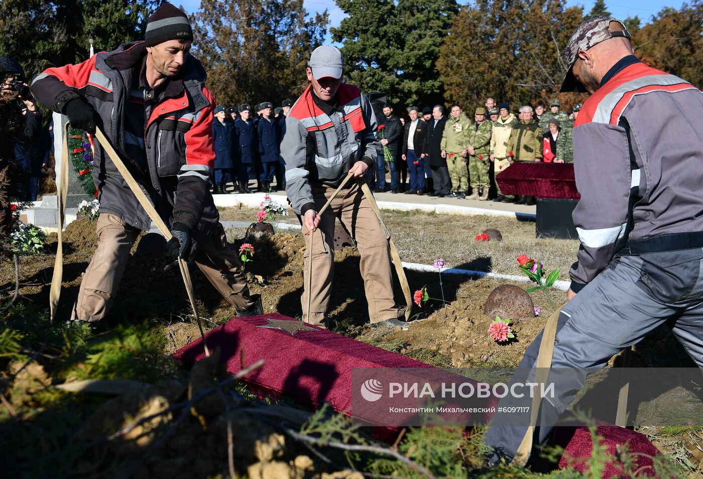 Перезахоронение останков солдат Великой Отечественной войны в Феодосии