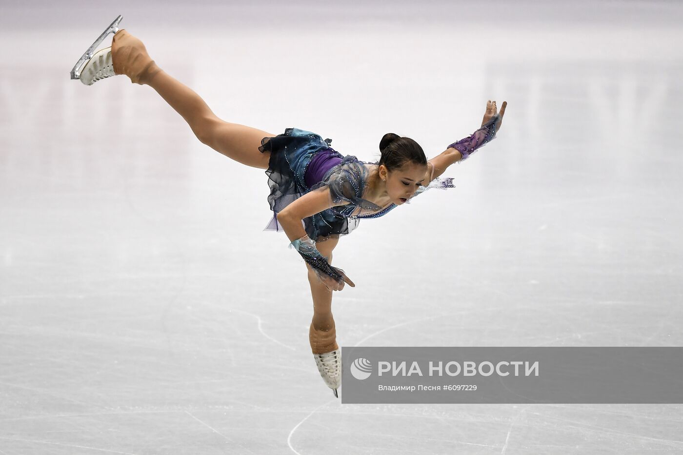 Фигурное катание. Финал ГП. Юниоры. Женщины. Произвольная программа