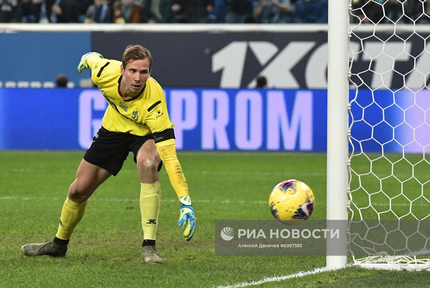 Футбол. РПЛ. Матч "Зенит" - "Динамо"