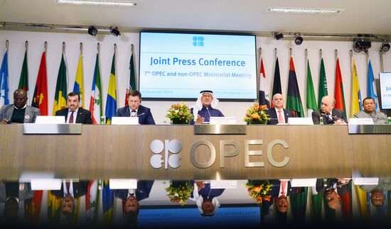 Заседание стран-участниц соглашения о сокращении добычи нефти ОПЕК+