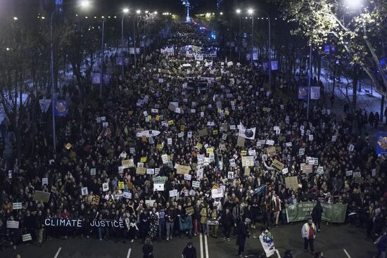 Акция протеста в Мадриде против климатических изменений