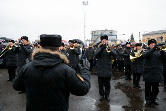Проводы парусников "Крузенштерн" и "Седов" в кругосветное плавание