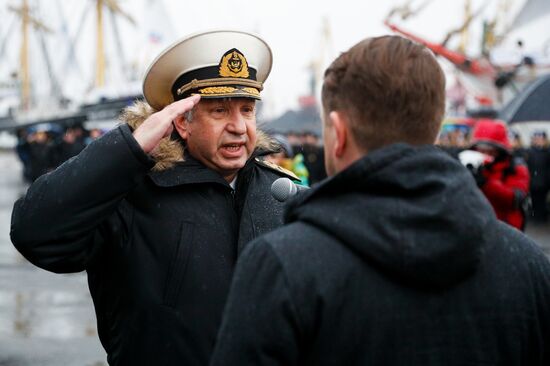 Проводы парусников "Крузенштерн" и "Седов" в кругосветное плавание