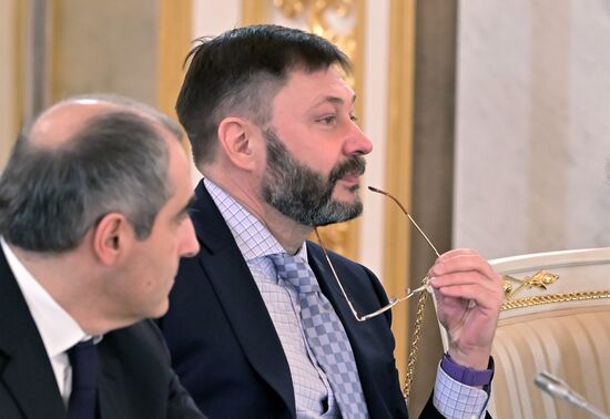 Президент РФ В. Путин провел заседание Совета по развитию гражданского общества и правам человека