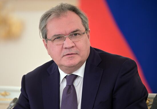 Президент РФ В. Путин провел заседание Совета по развитию гражданского общества и правам человека