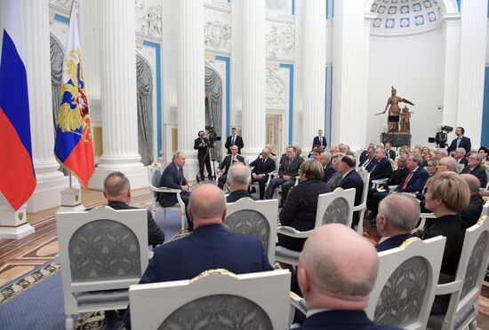 Президент РФ В. Путин встретился с региональными уполномоченными по правам человека
