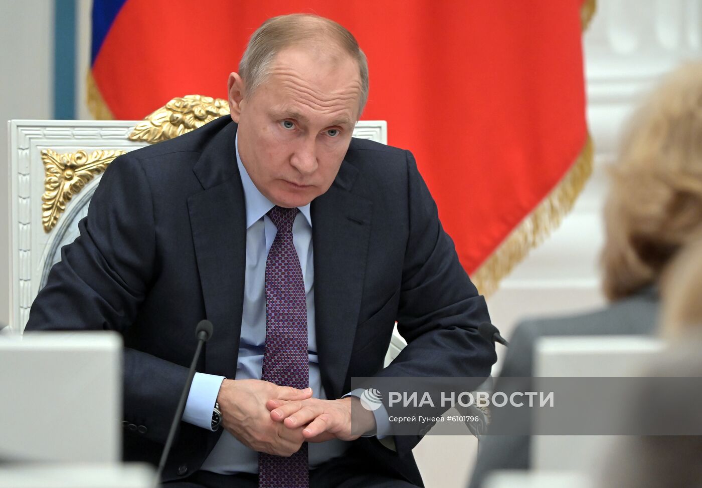 Президент РФ В. Путин встретился с региональными уполномоченными по правам человека