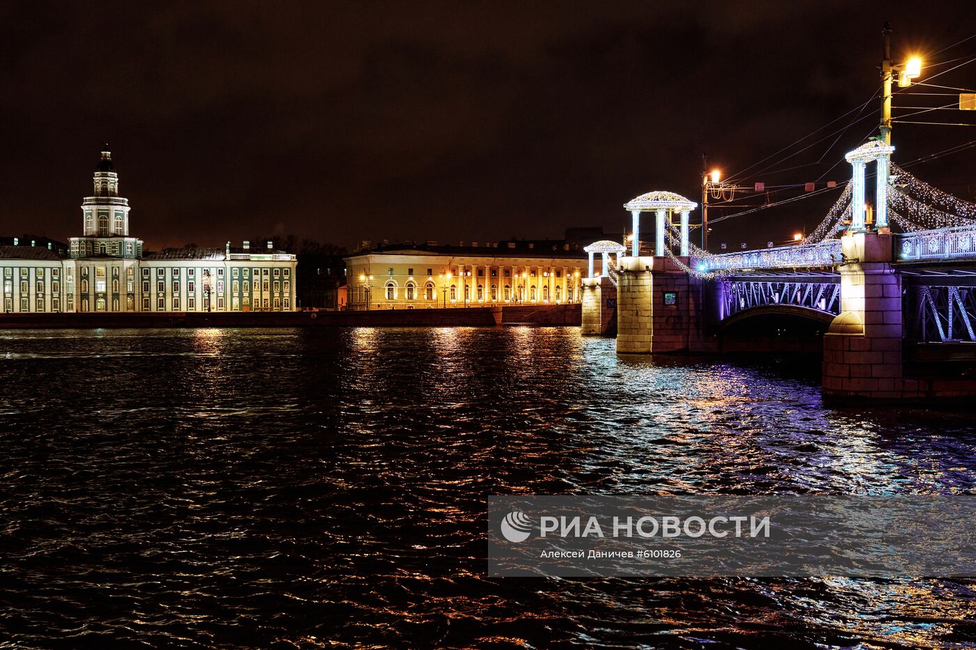 Предновогодний Санкт-Петербург
