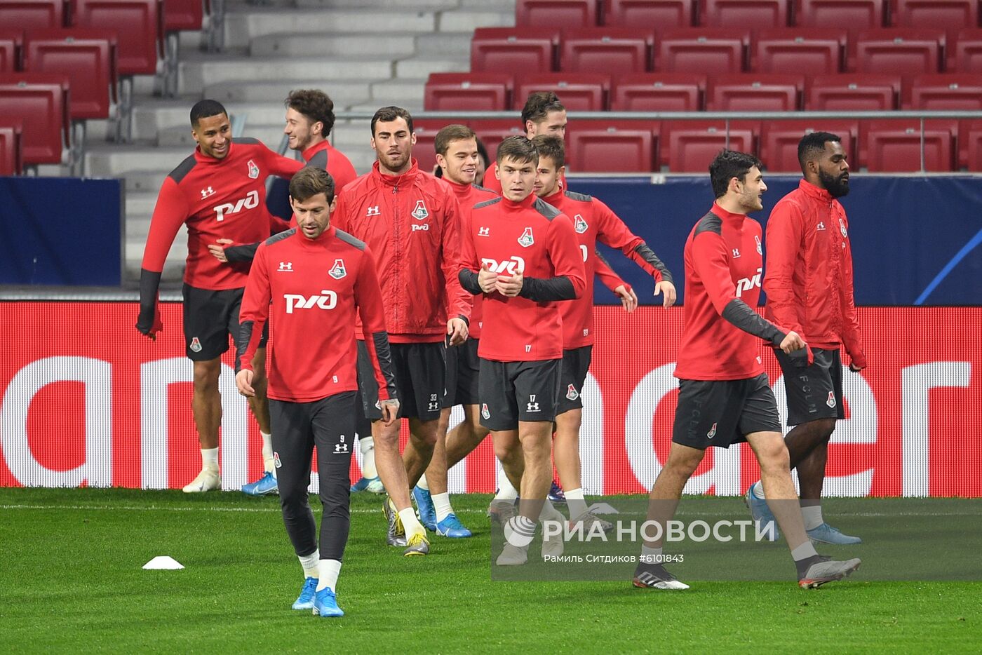 Футбол. Лига чемпионов. Тренировка ФК "Локомотив"