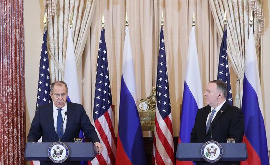 Встреча главы МИД РФ С. Лаврова и госсекретаря США М. Помпео