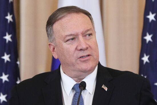 Встреча главы МИД РФ С. Лаврова и госсекретаря США М. Помпео