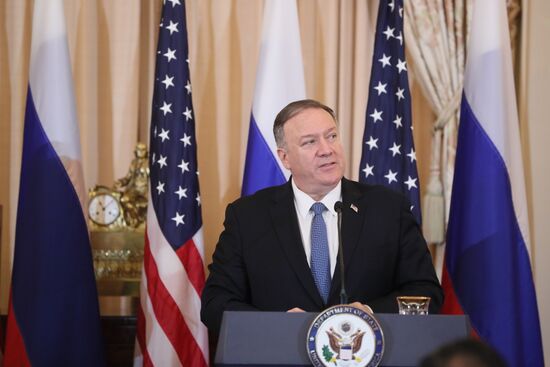 Встреча главы МИД РФ С. Лаврова и госсекретаря США М. Помпео