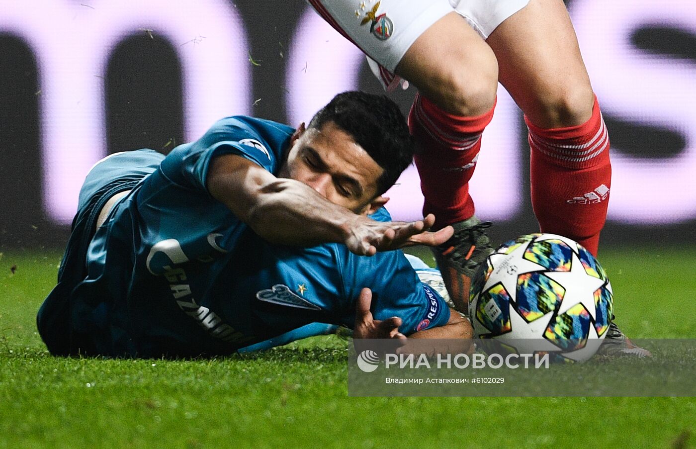 Футбол. Лига чемпионов. Матч "Бенфика" "Зенит"