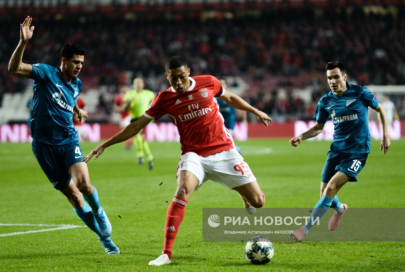 Футбол. Лига чемпионов. Матч "Бенфика" "Зенит"