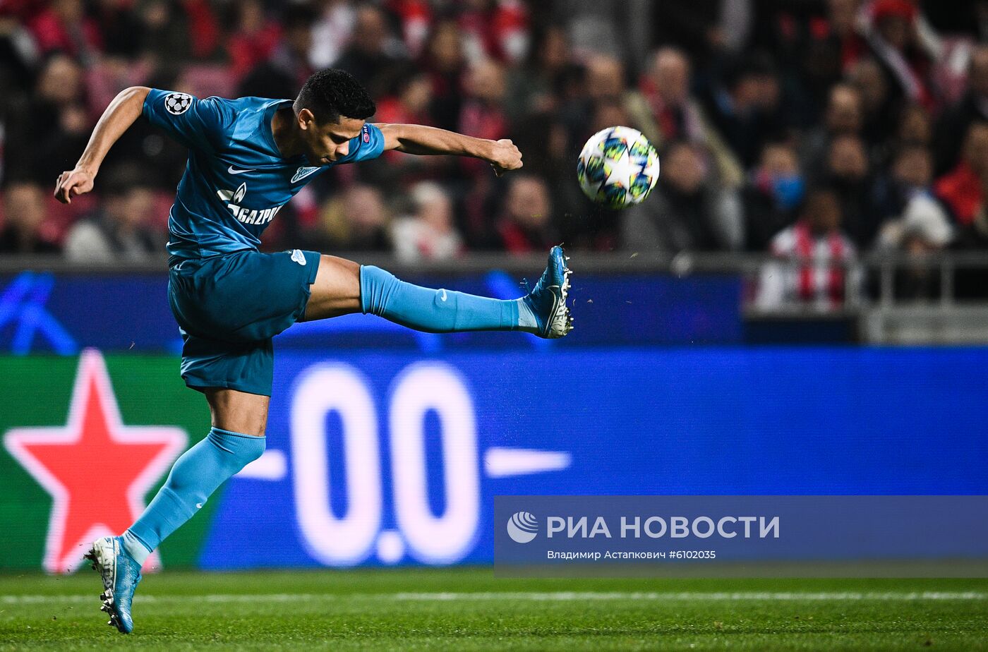 Футбол. Лига чемпионов. Матч "Бенфика" "Зенит"