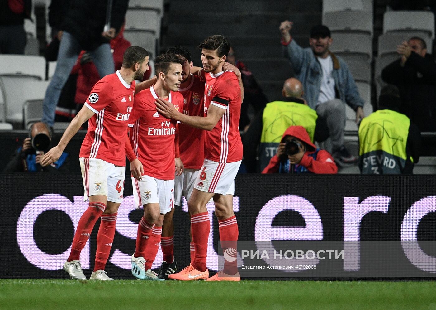 Футбол. Лига чемпионов. Матч "Бенфика" "Зенит"