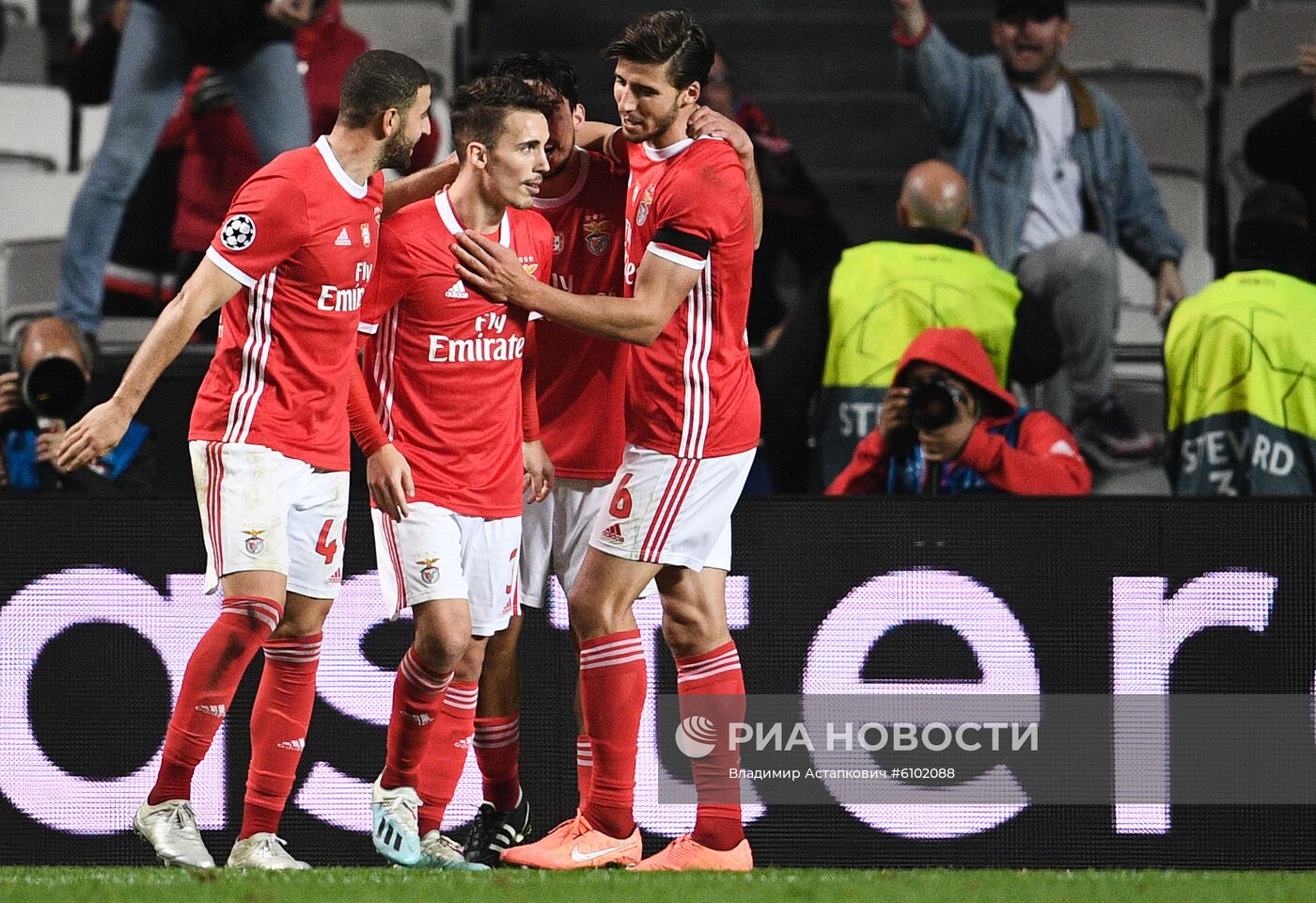 Футбол. Лига чемпионов. Матч "Бенфика" "Зенит"