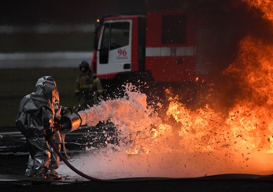 Учения МЧС России в аэропорту Шереметьево
