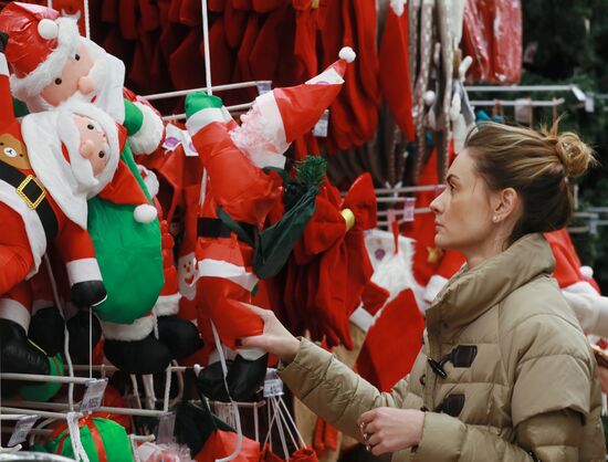 Предновогодняя торговля в гипермаркете АШАН