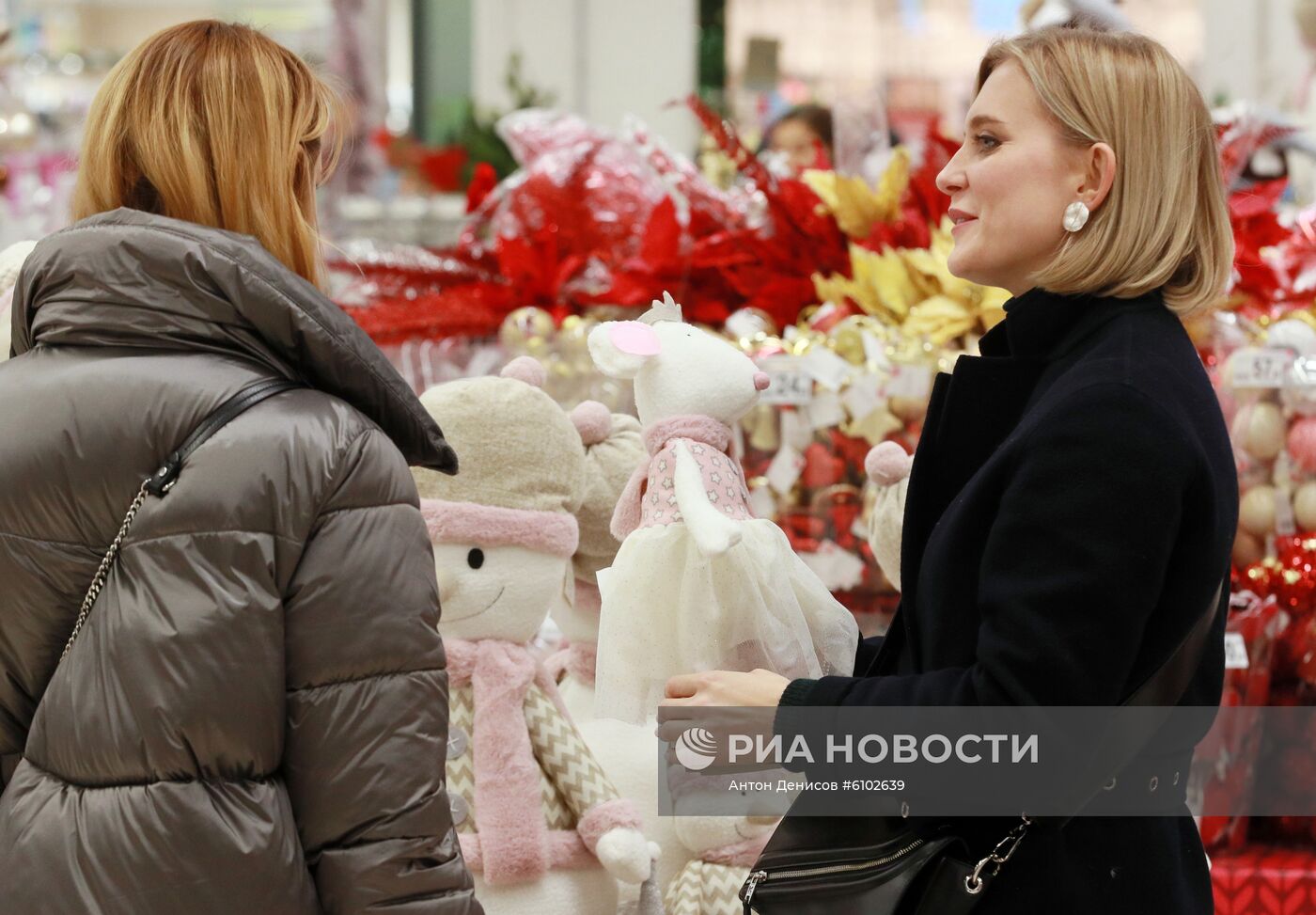 Предновогодняя торговля в гипермаркете АШАН