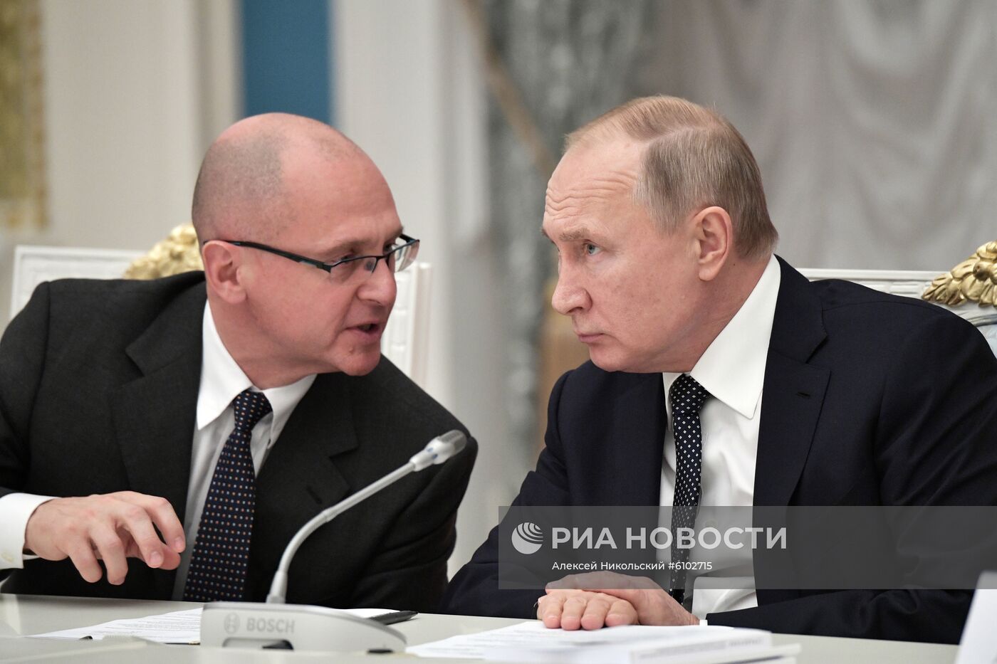 Президент РФ В. Путин провел в Кремле заседание организационного комитета "Победа"