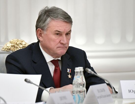 Президент РФ В. Путин провел в Кремле заседание организационного комитета "Победа"