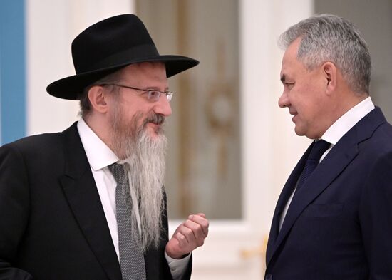 Президент РФ В. Путин провел в Кремле заседание организационного комитета "Победа"