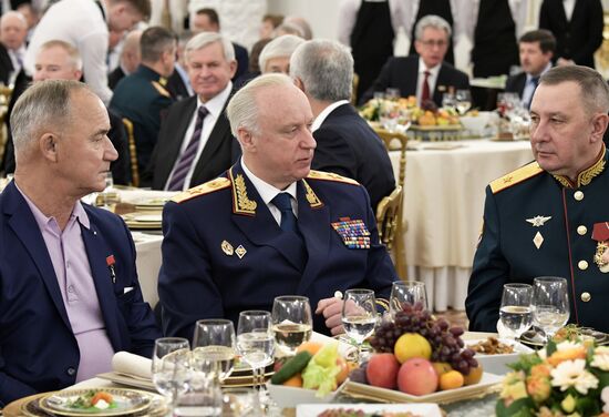 Президент РФ В. Путин принял участие в торжественном приёме в честь Дня Героев Отечества