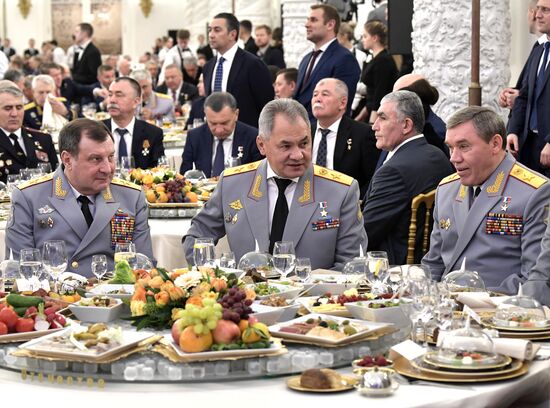 Президент РФ В. Путин принял участие в торжественном приёме в честь Дня Героев Отечества