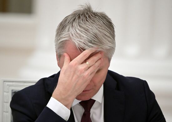 Президент РФ В. Путин провел в Кремле заседание организационного комитета "Победа"