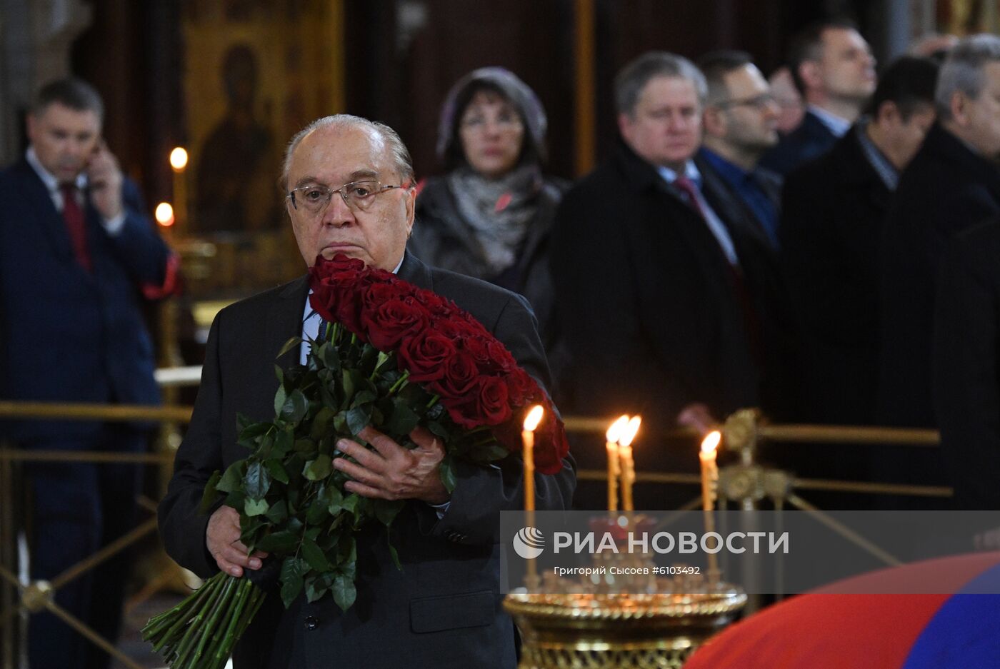 Прощание с Ю. Лужковым