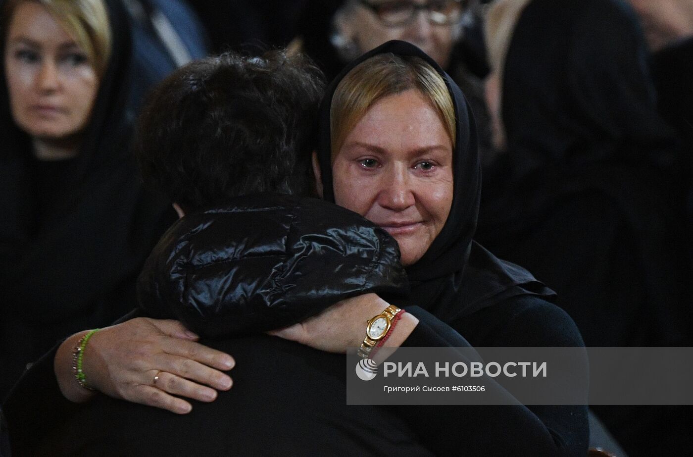 Прощание с Ю. Лужковым