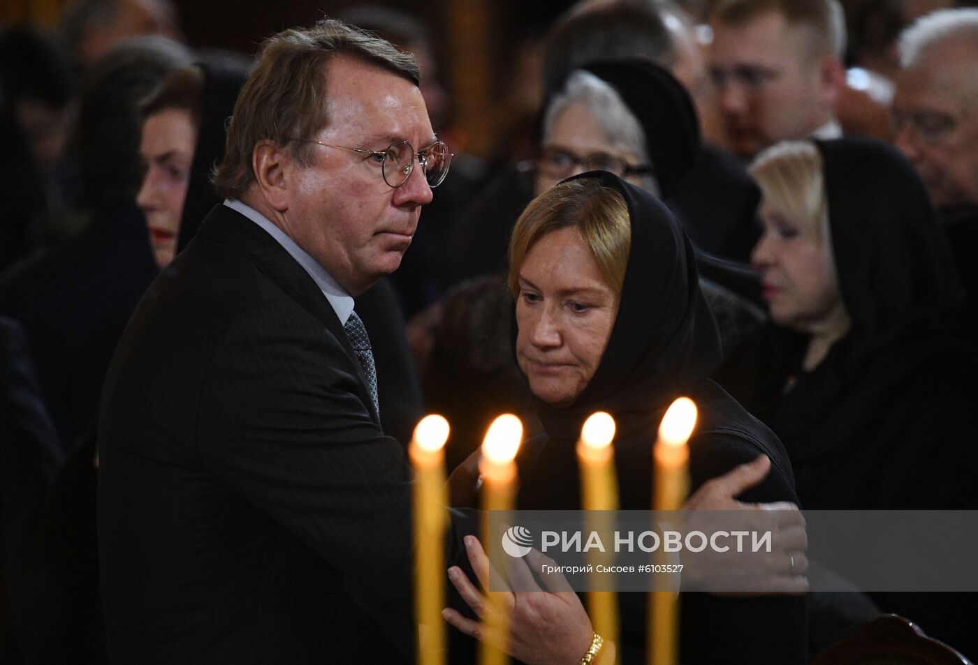 Прощание с Ю. Лужковым