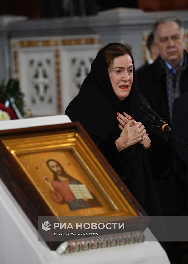 Прощание с Ю. Лужковым