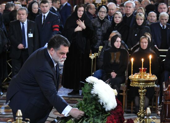 Прощание с Ю. Лужковым