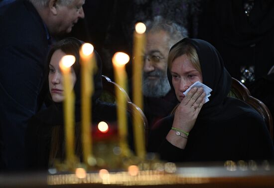 Прощание с Ю. Лужковым