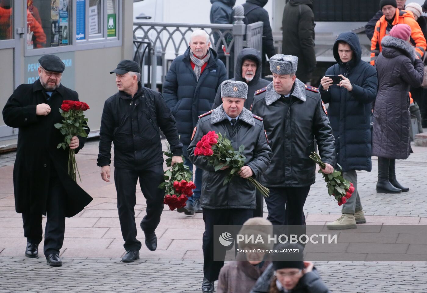 Прощание с Ю. Лужковым