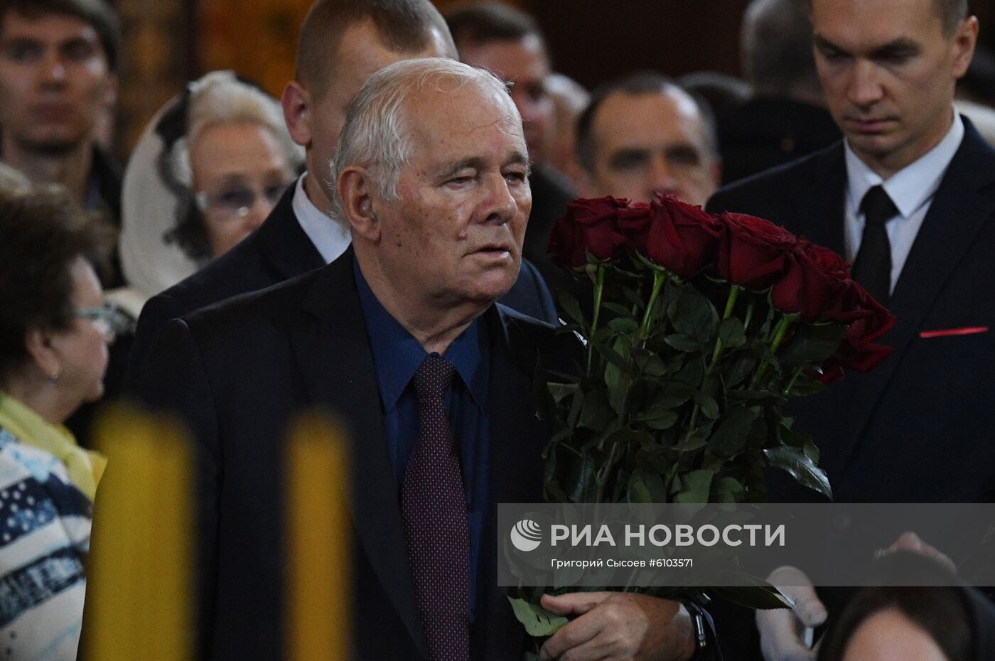 Прощание с Ю. Лужковым