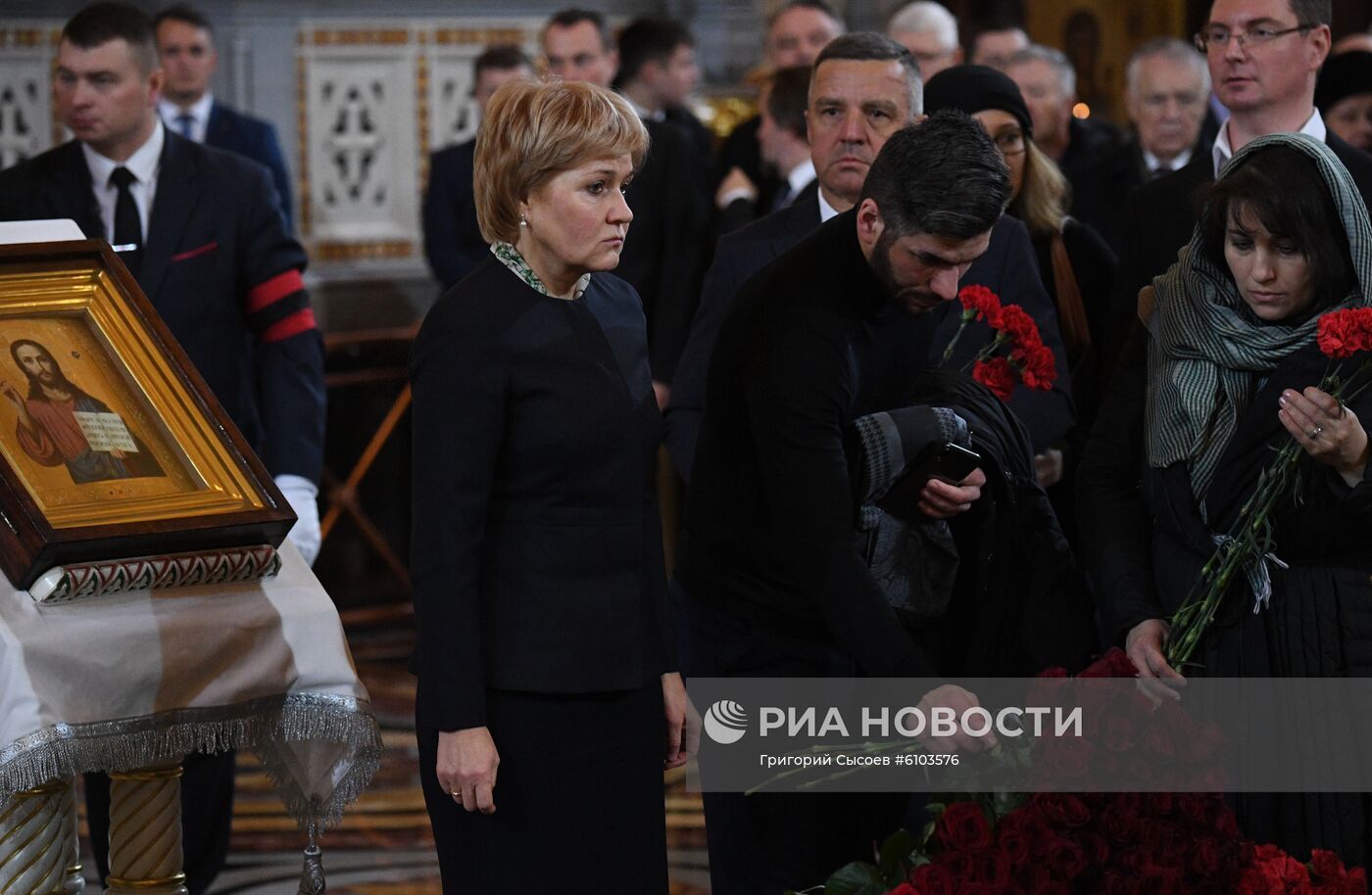 Прощание с Ю. Лужковым