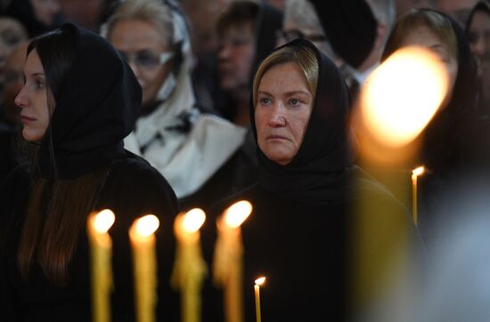 Прощание с Ю. Лужковым