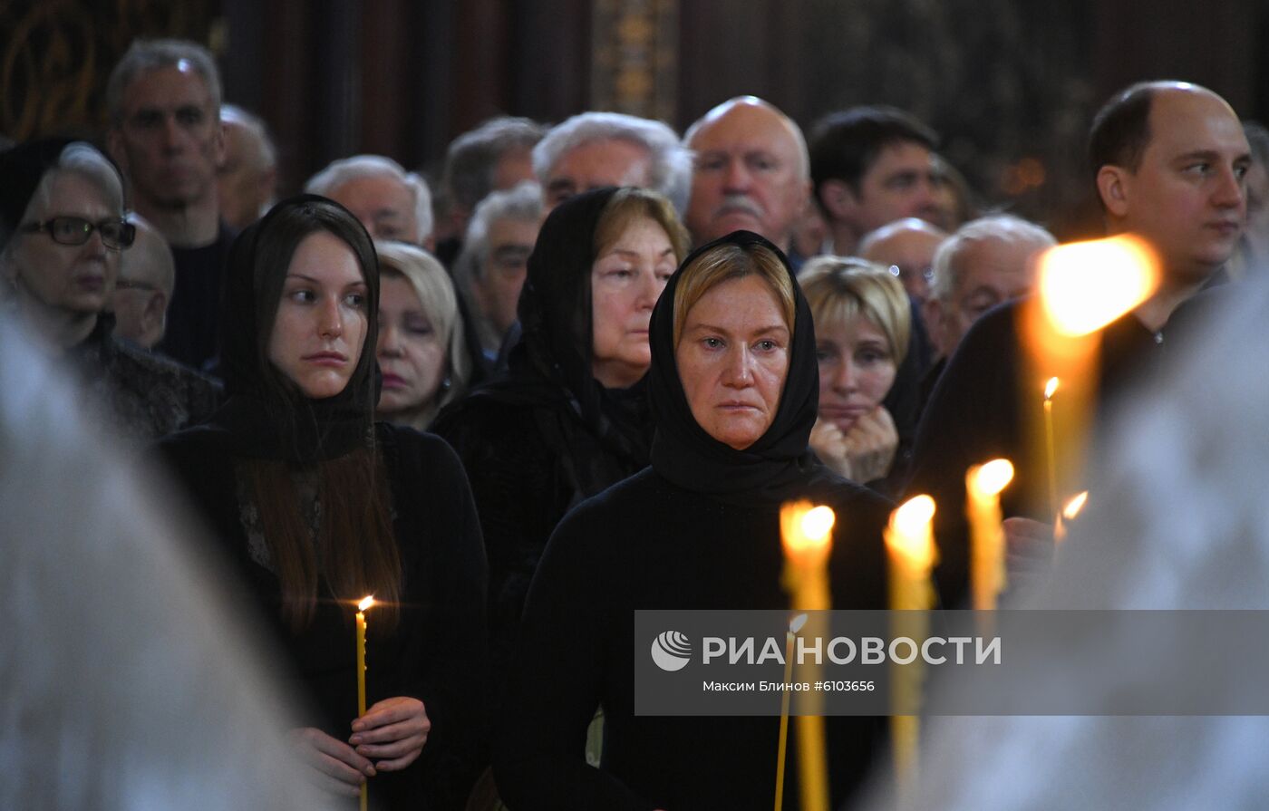 Прощание с Ю. Лужковым