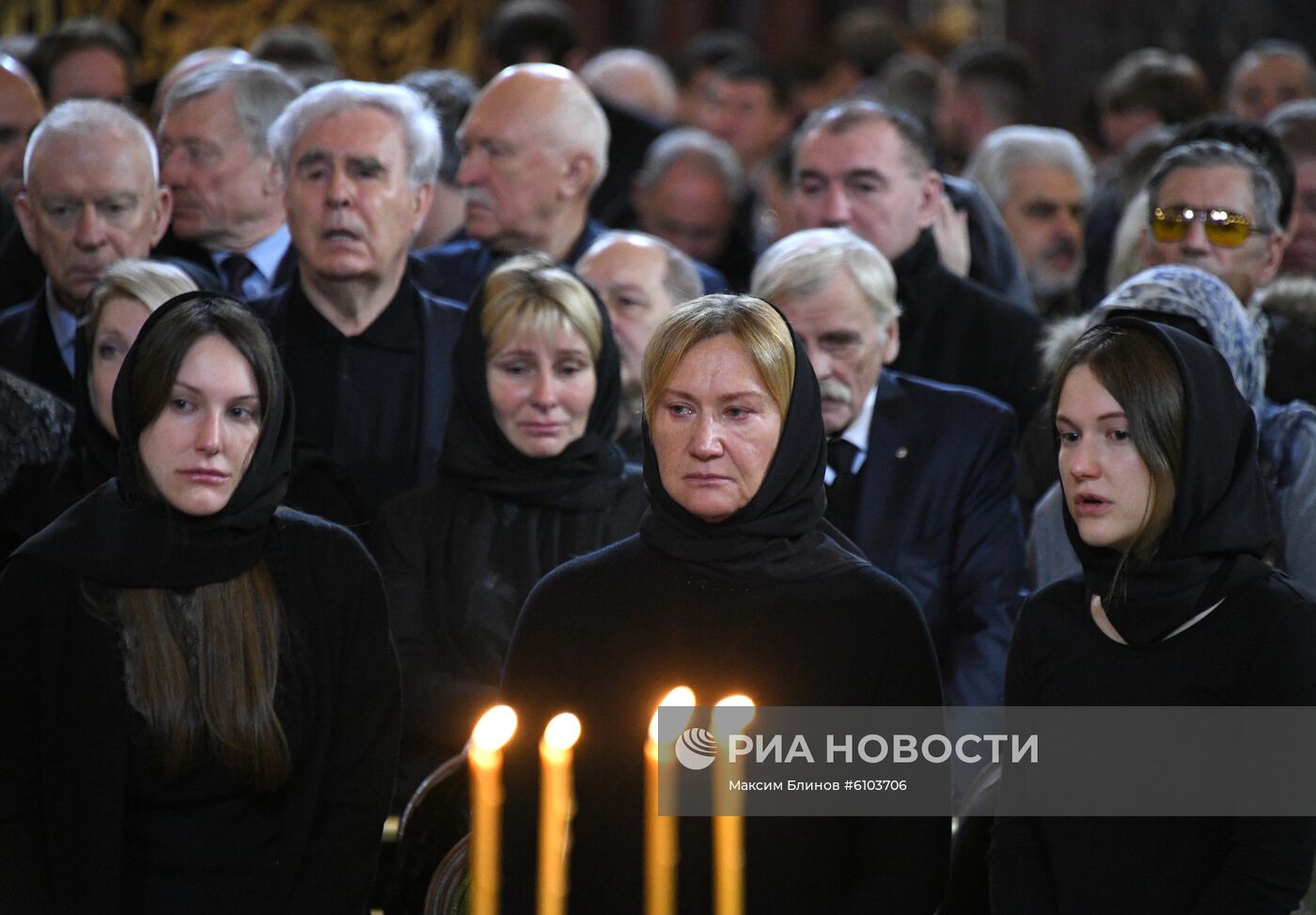 Прощание с Ю. Лужковым