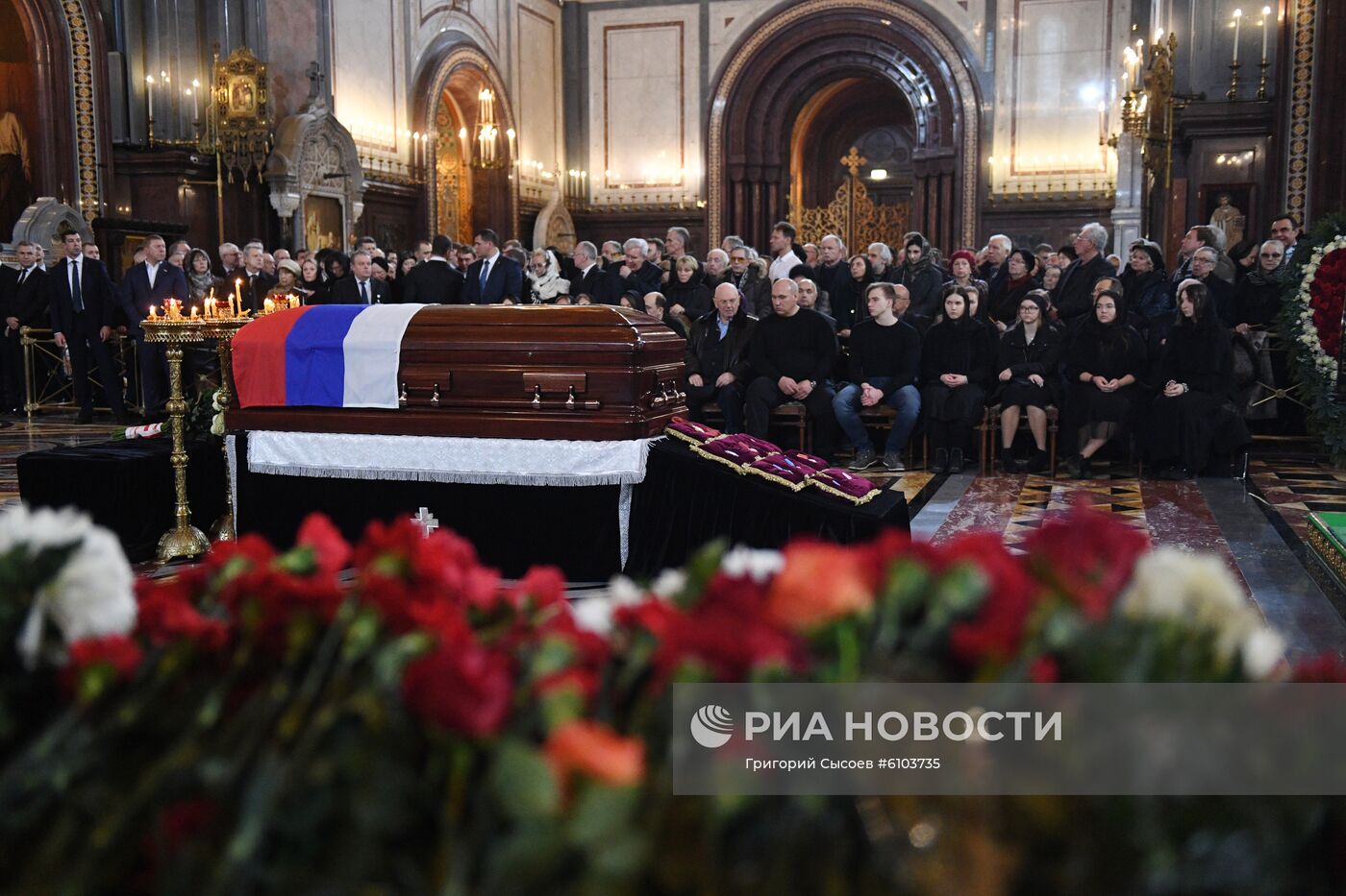 Прощание с Ю. Лужковым