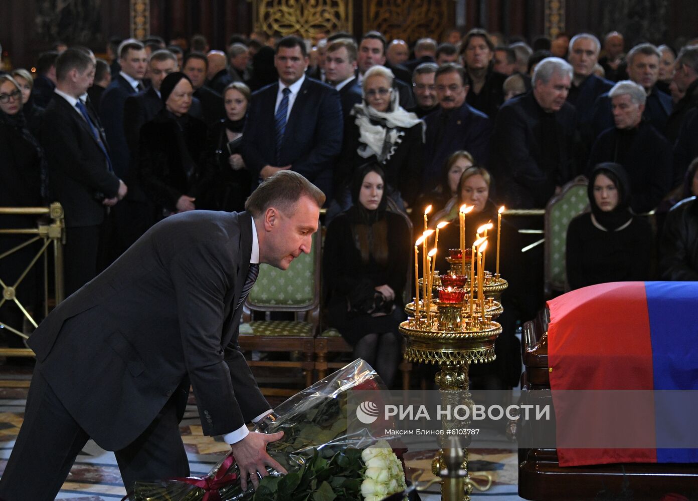 Прощание с Ю. Лужковым