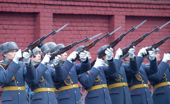 Прощание с Ю. Лужковым