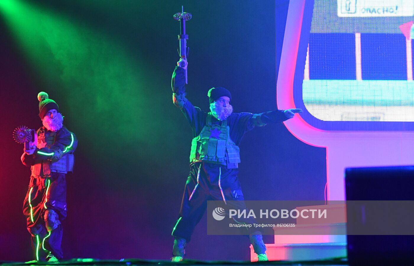 Научная елка WOW! HOW? "Путешествие на СеРверный полюс"