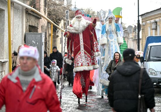 Фестиваль "Санта-Клаус отдыхает - на арене Дед Мороз" в Крыму