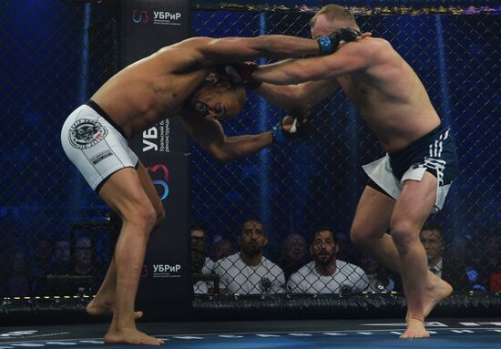 Турнир по ММА в Екатеринбурге