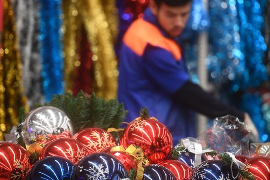 Предновогодние продажи в сети магазинов METRO