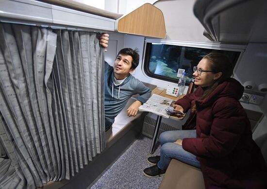 Макет нового вагона РЖД представили на Казанском вокзале 